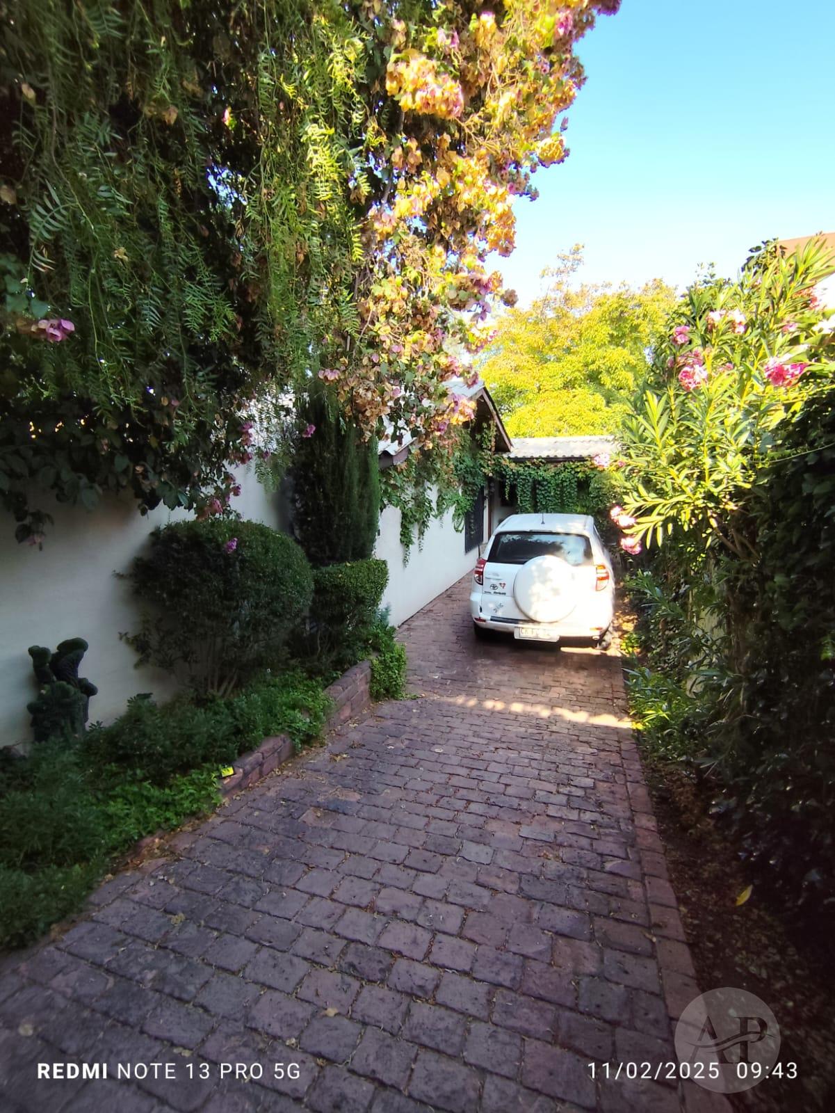 VENTA CASA LAS CONDES GRAN TERRENO